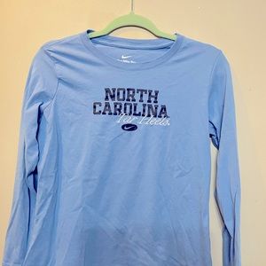 The Nike Tee North Carolina Tarheels women’s medium long sleeve tee shirt.